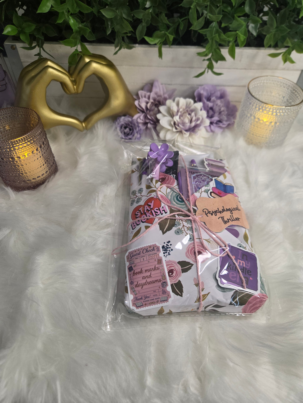 Luxe & Lucky Blind Date with a Book