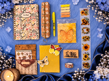 The Mini Luxe Stationary Box